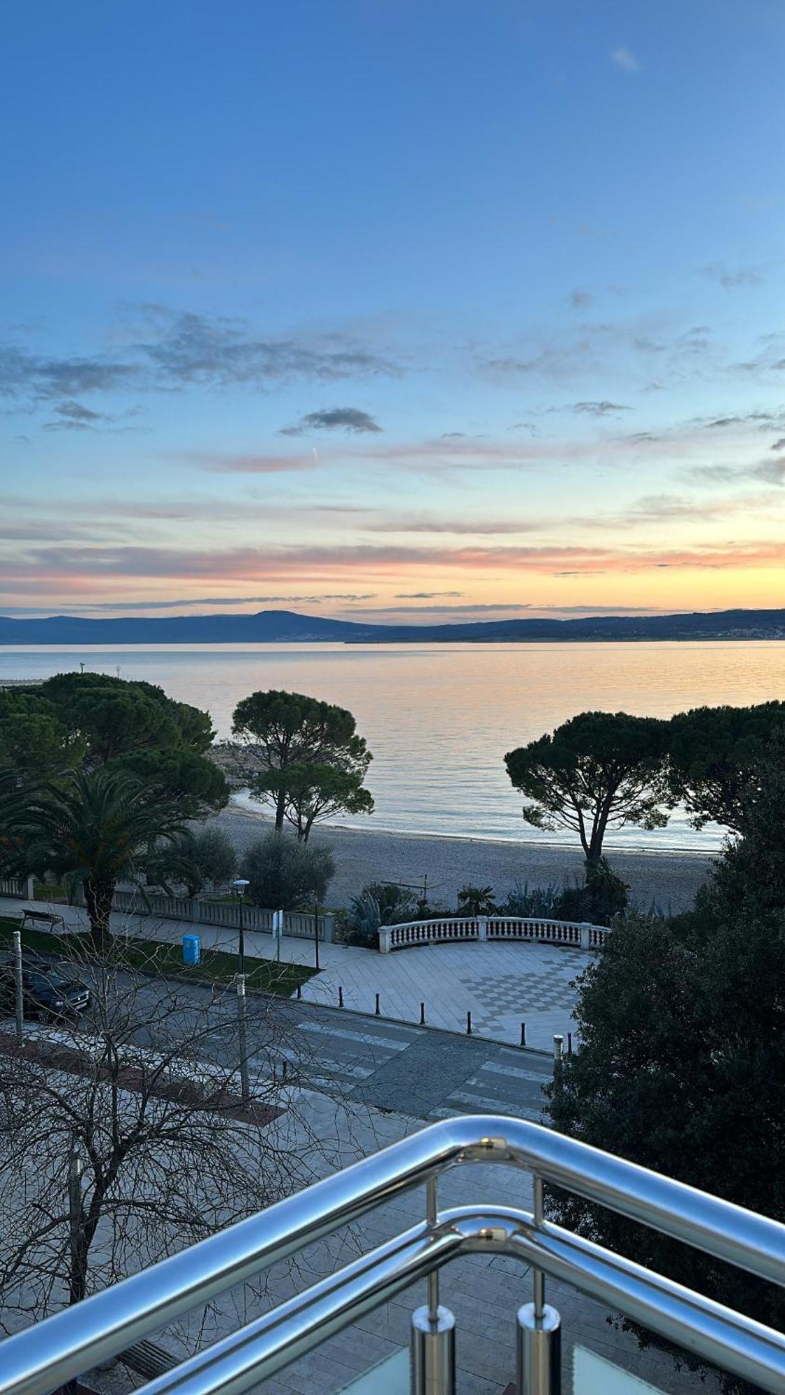 Apartmani Simi - The Wave Crikvenica Exterior photo
