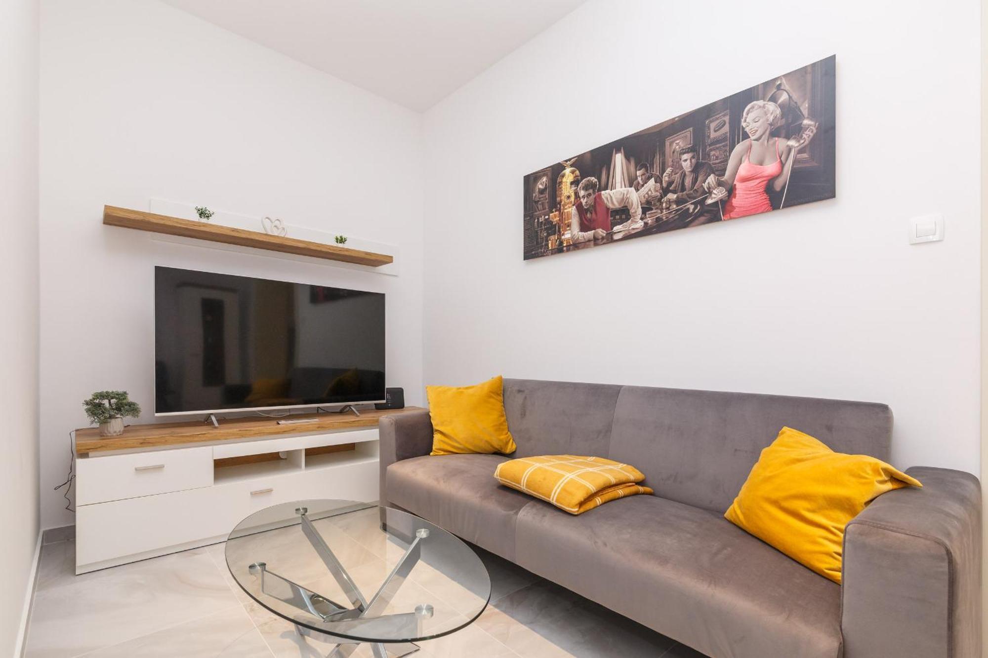 Apartmani Simi - The Wave Crikvenica Exterior photo